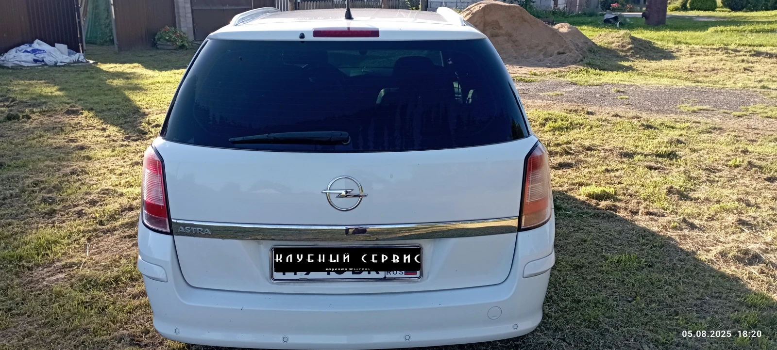 Opel Astra, 2012г, передний привод, механика