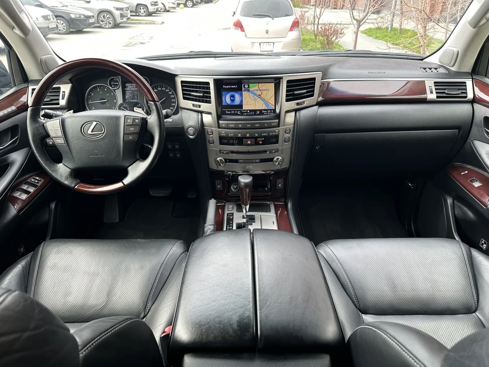 Lexus LX, 2012г, полный привод, автомат