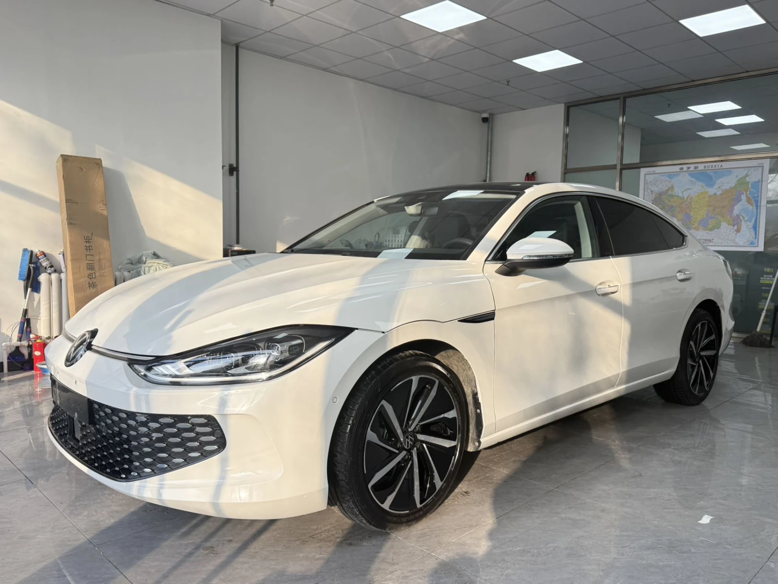 Volkswagen Lamando, 2022г, передний привод, робот