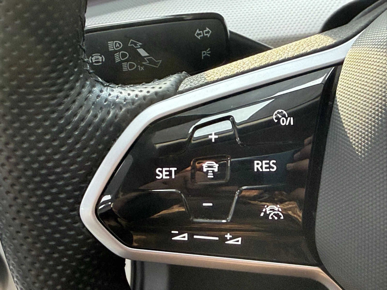 Volkswagen Lamando, 2022г, передний привод, робот