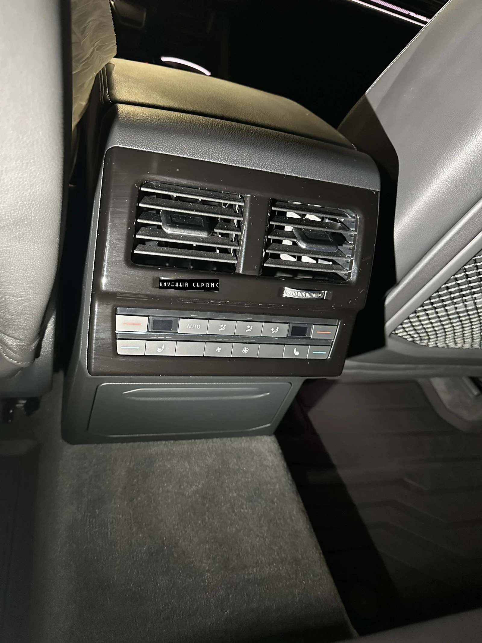 Volkswagen Touareg, 2024г, полный привод, автомат