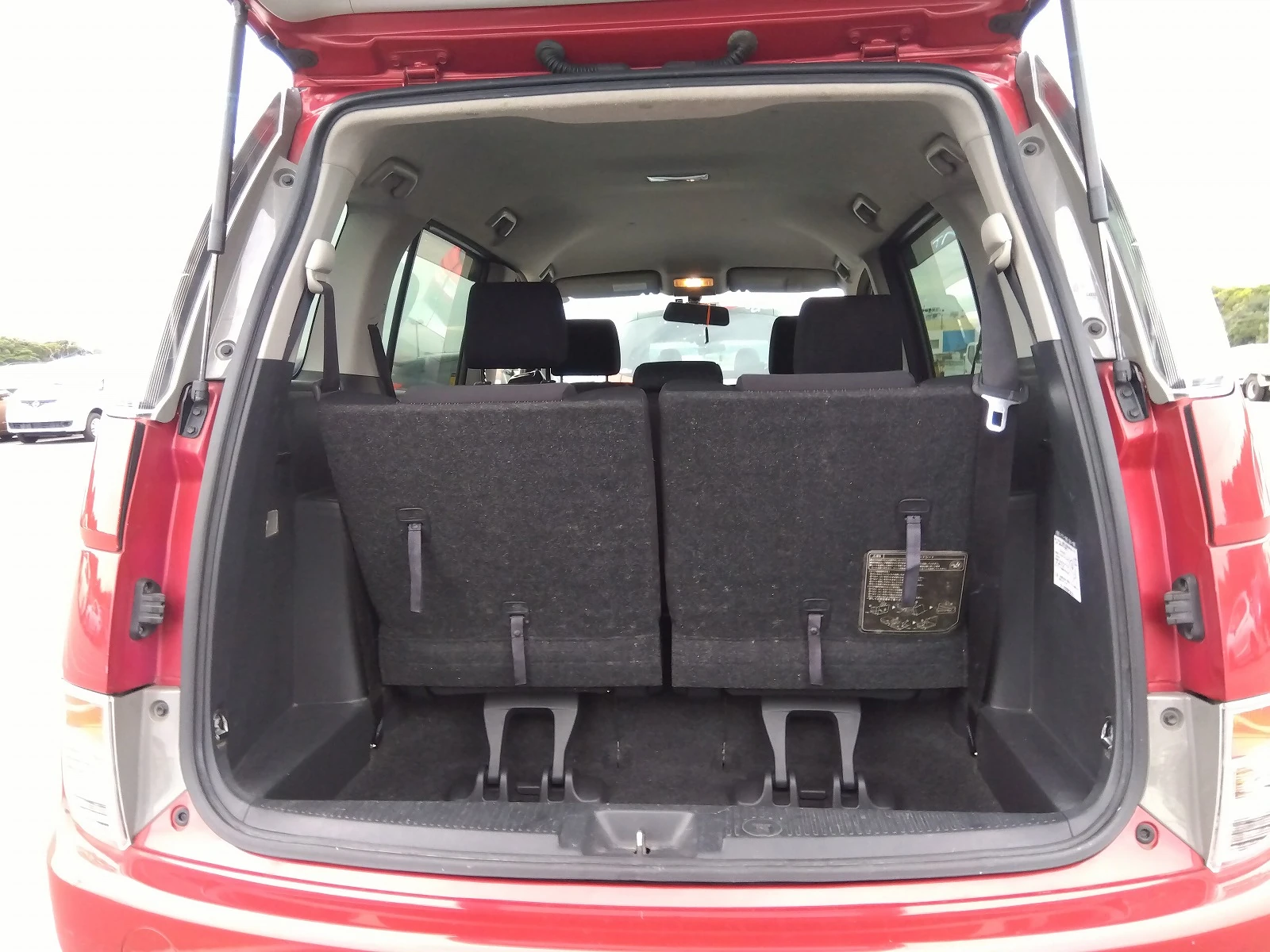 Toyota ISis, 2011г, передний привод, вариатор