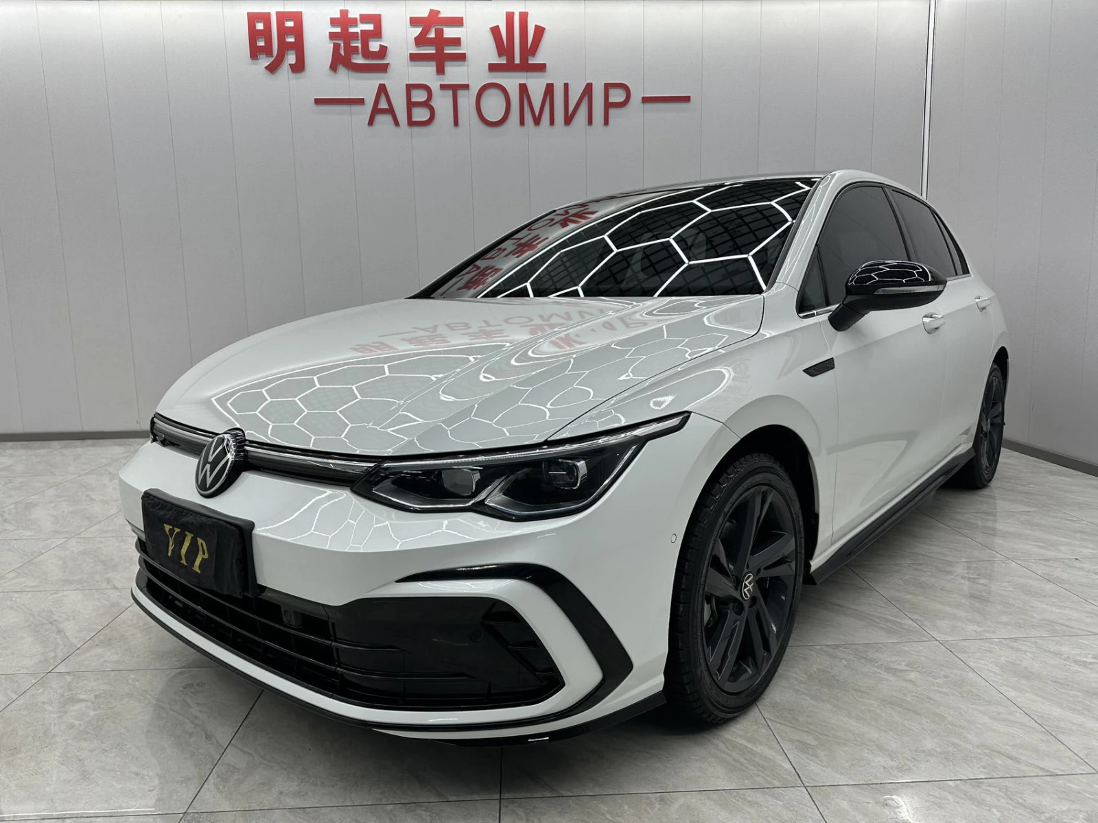 Volkswagen Golf, 2023г, передний привод, робот