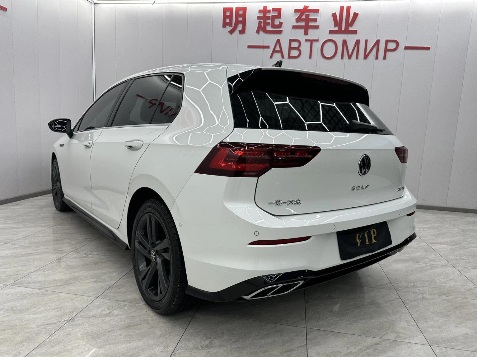 Volkswagen Golf, 2023г, передний привод, робот