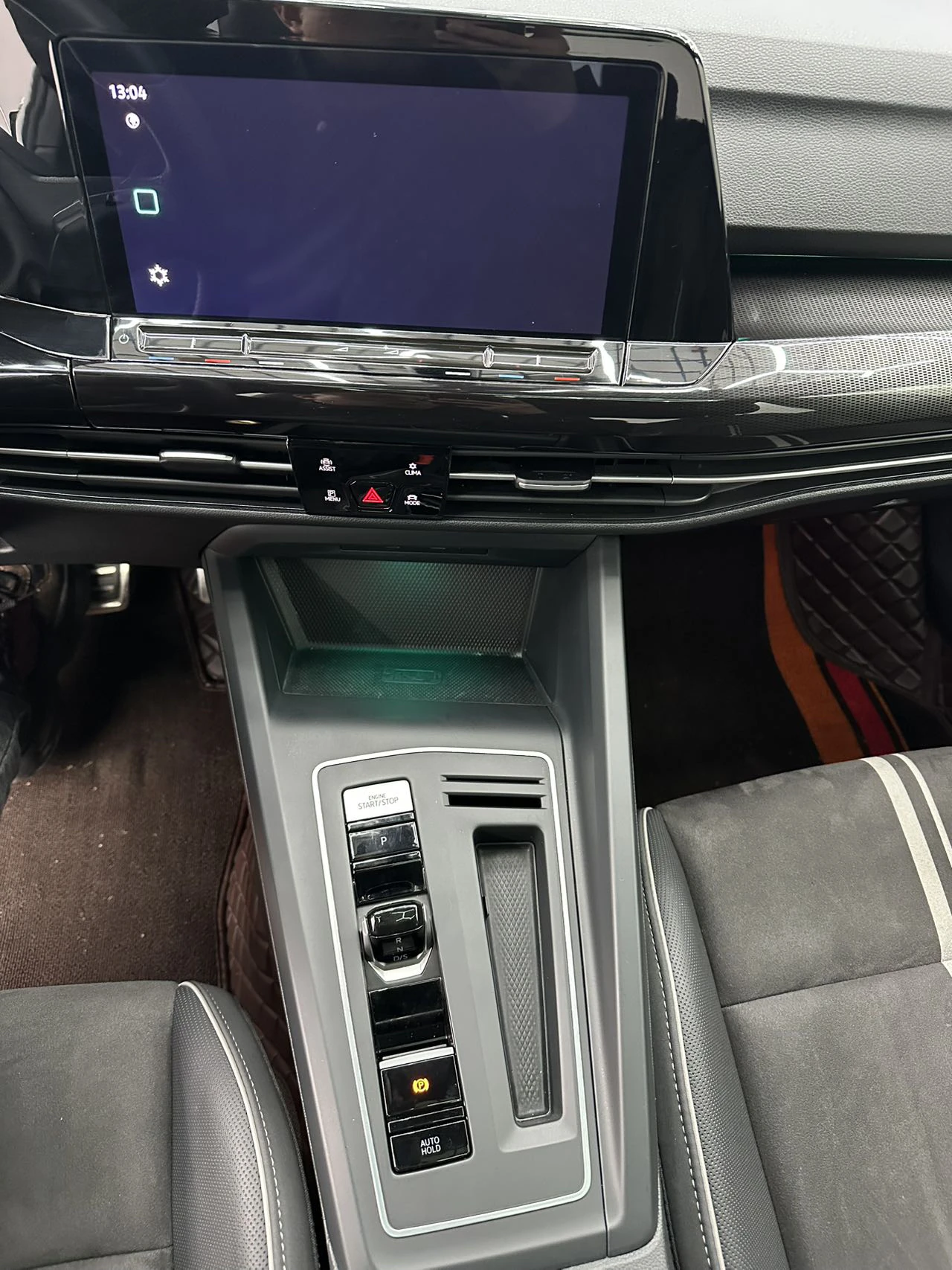 Volkswagen Golf, 2023г, передний привод, робот