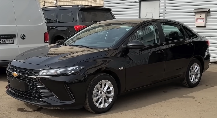 Chevrolet Monza: честный обзор нового бюджетного седана