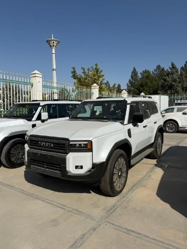 Toyota Land Cruiser Prado, 2025г, полный привод, автомат