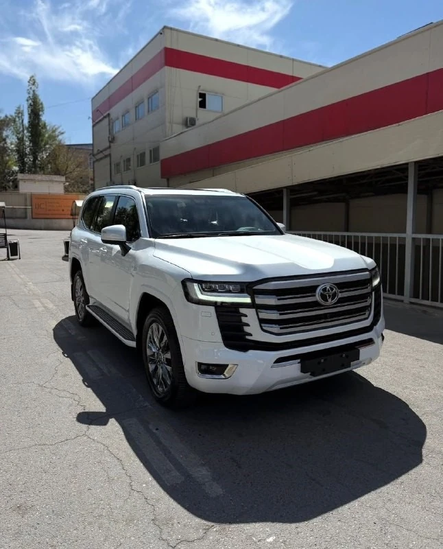 Toyota Land Cruiser, 2025г, полный привод, автомат
