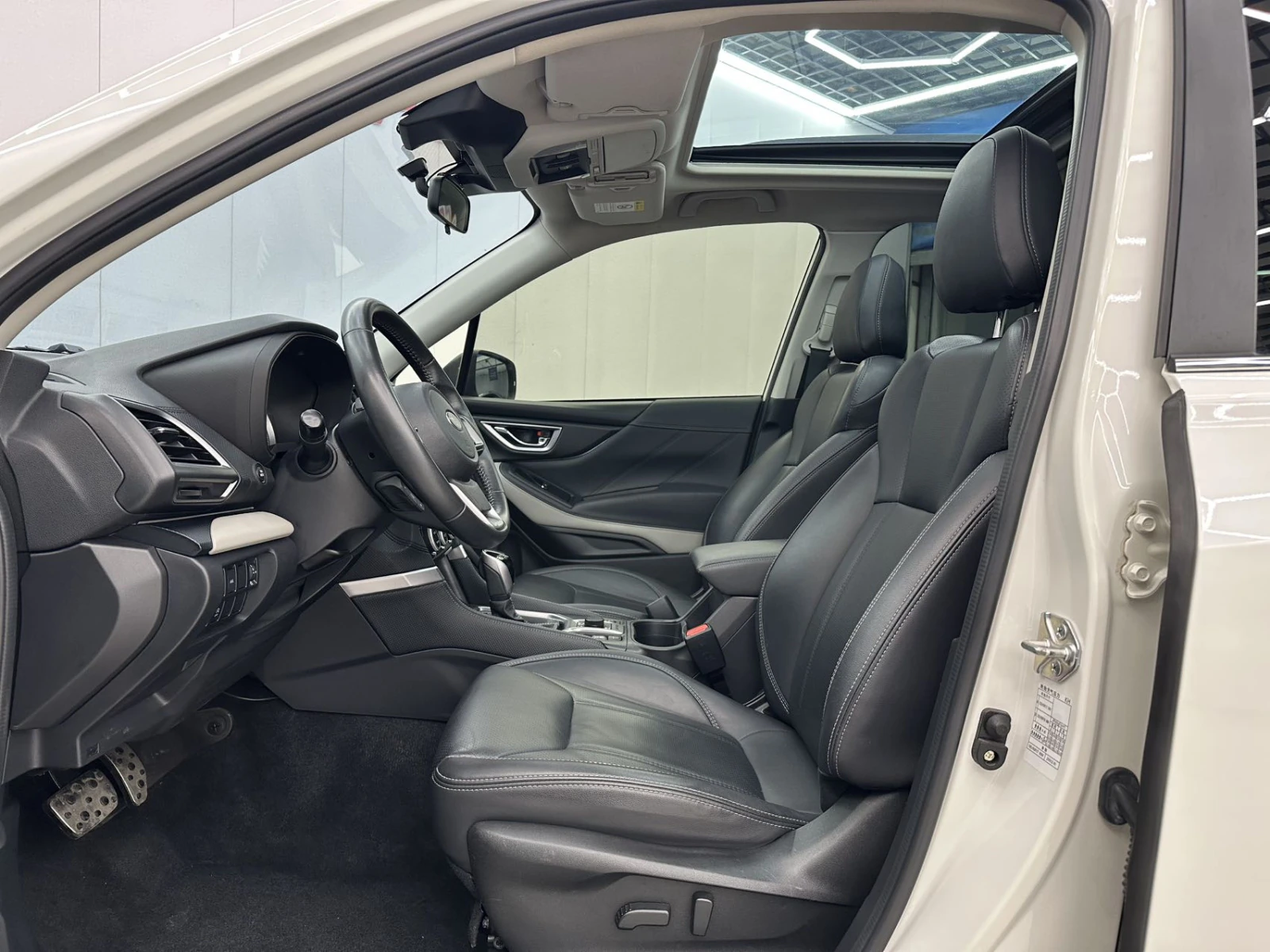 Subaru Forester, 2022г, полный привод, вариатор