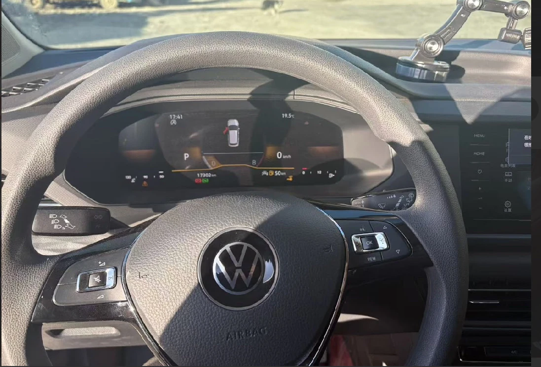 Volkswagen Tharu, 2022г, передний привод, робот