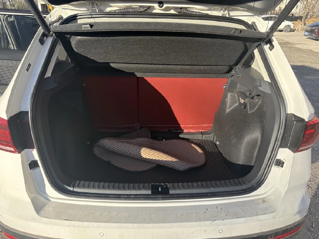 Volkswagen Tharu, 2022г, передний привод, робот