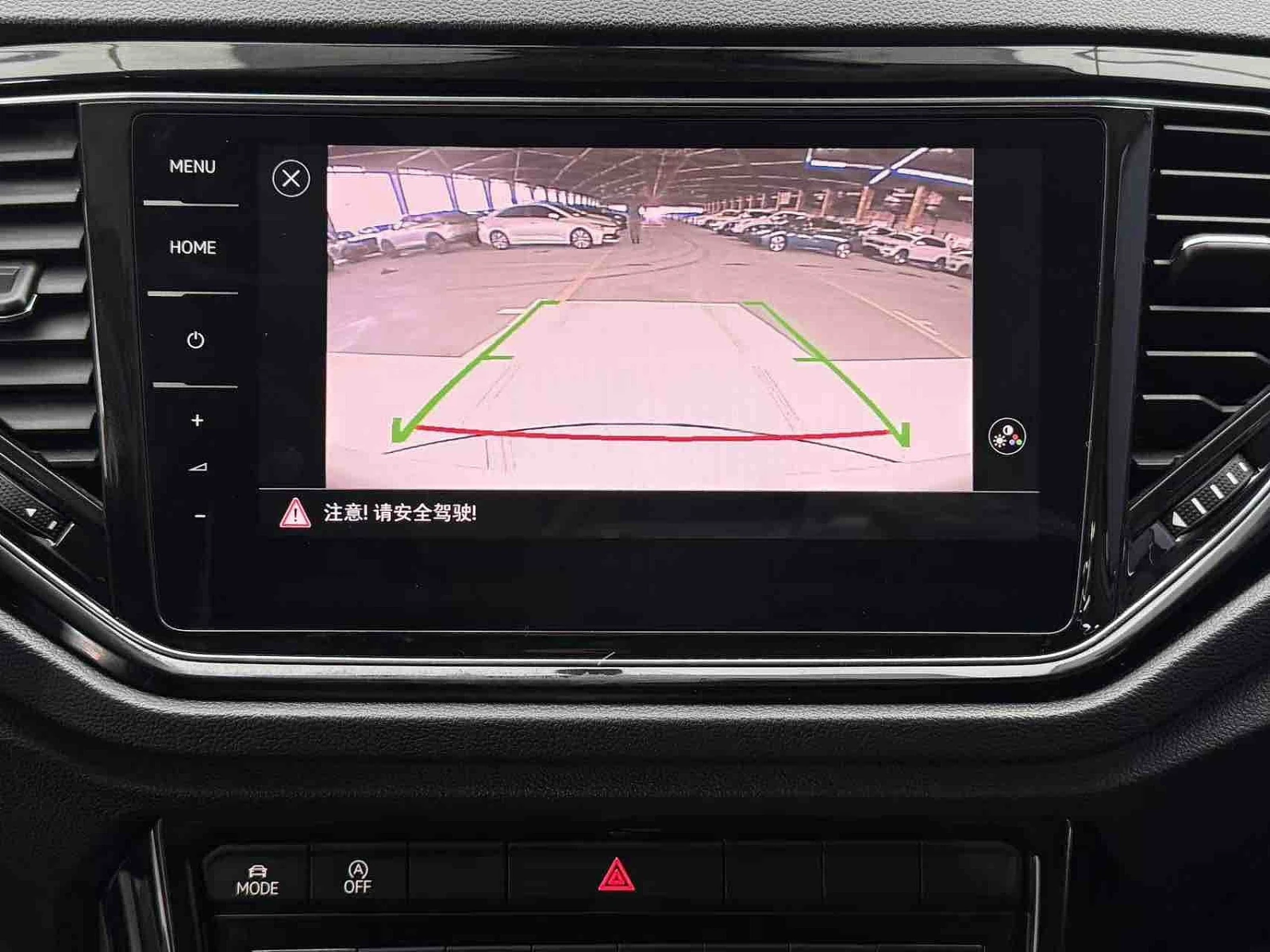 Volkswagen T-Roc, 2021г, передний привод, робот