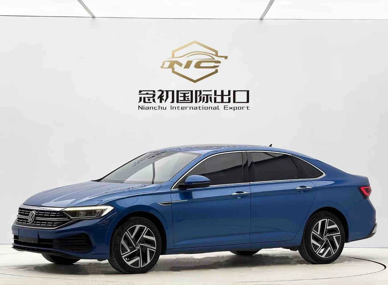 Volkswagen Sagitar, 2022г, передний привод, робот