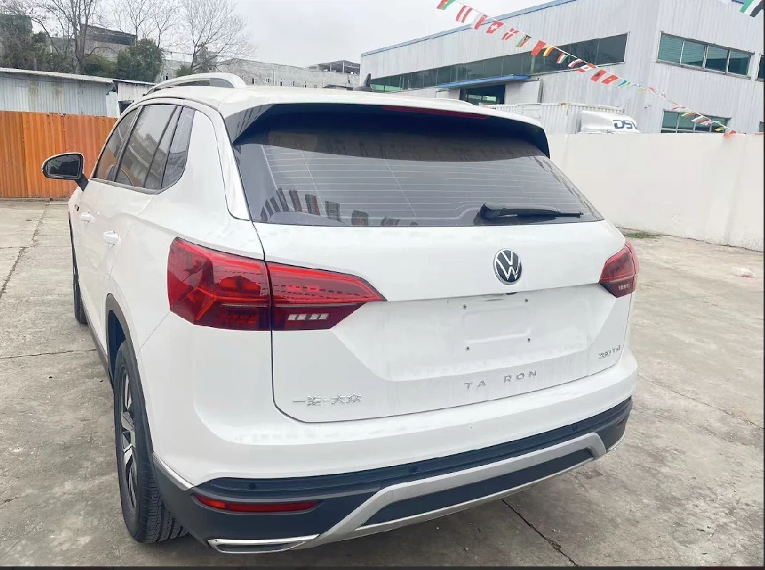 Volkswagen Tayron, 2022г, передний привод, робот