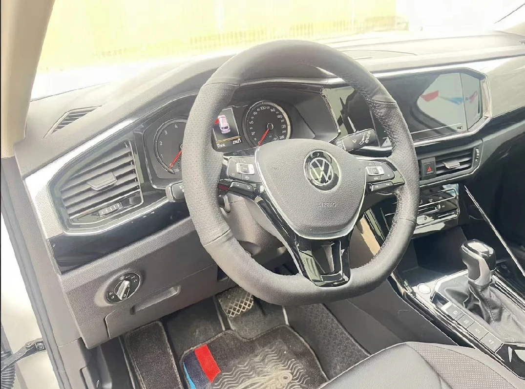 Volkswagen Tayron, 2022г, передний привод, робот