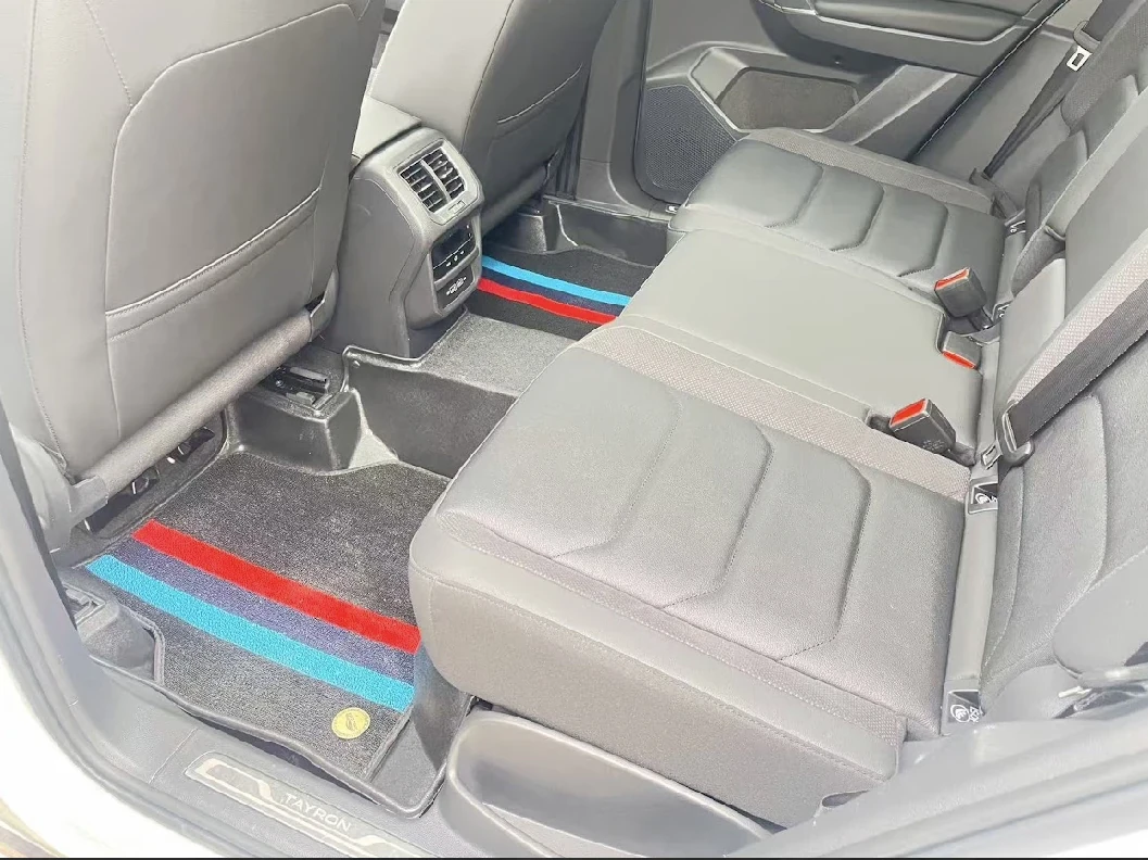 Volkswagen Tayron, 2022г, передний привод, робот