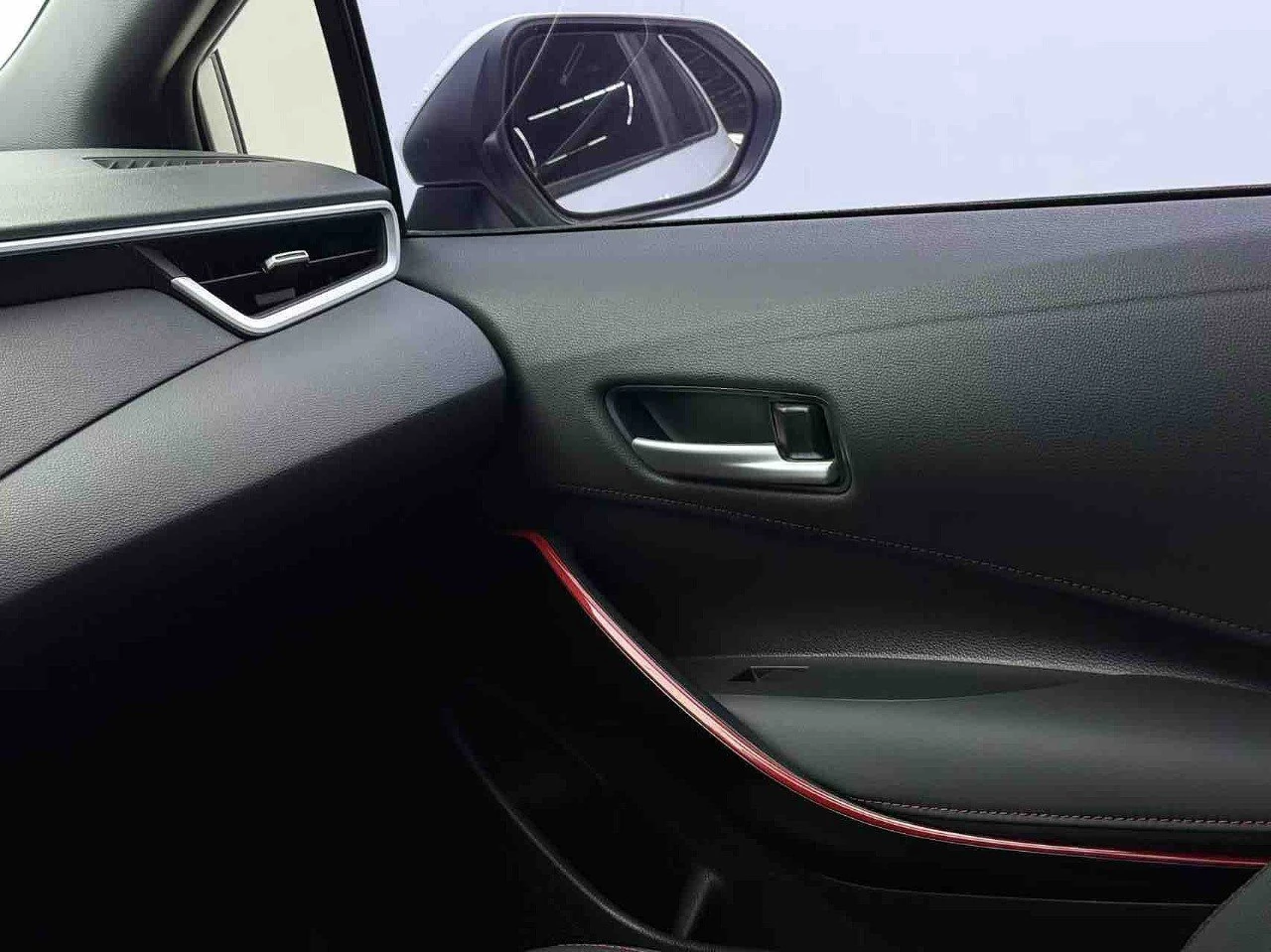 Toyota Levin, 2022г, передний привод, вариатор