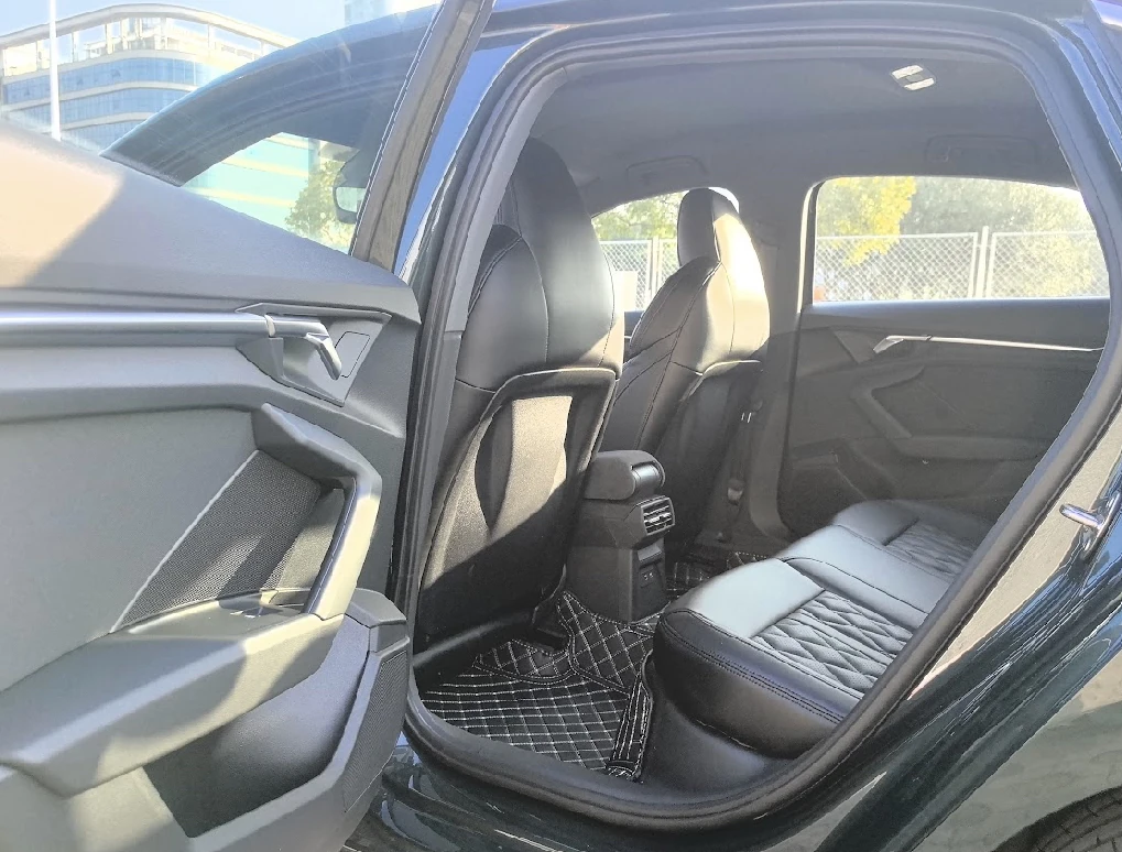 Audi A3, 2023г, передний привод, автомат