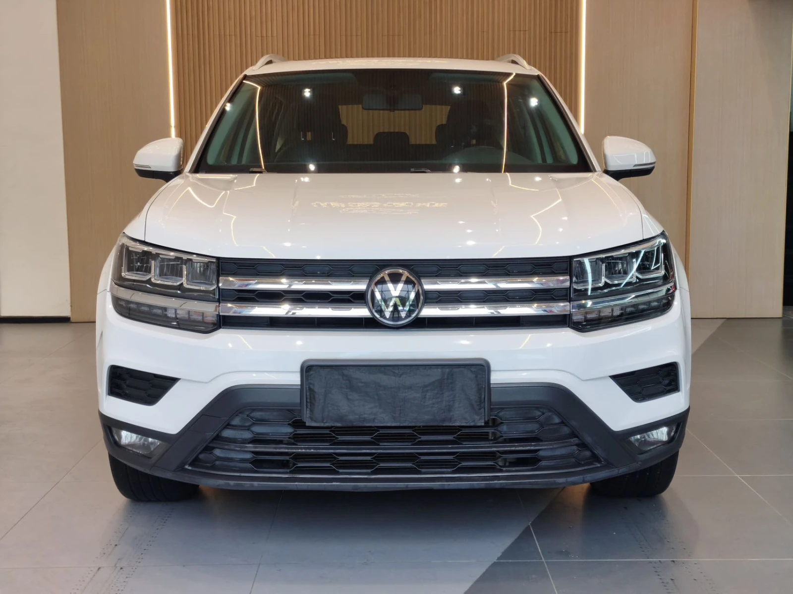 Volkswagen Tharu, 2022г, передний привод, робот