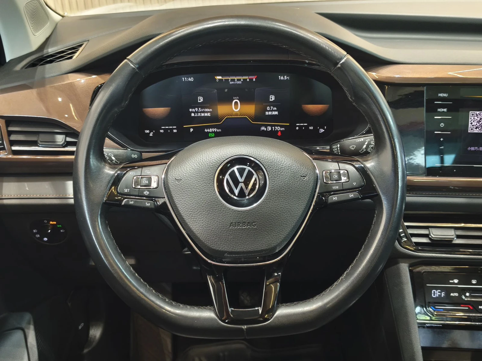 Volkswagen Tharu, 2022г, передний привод, робот