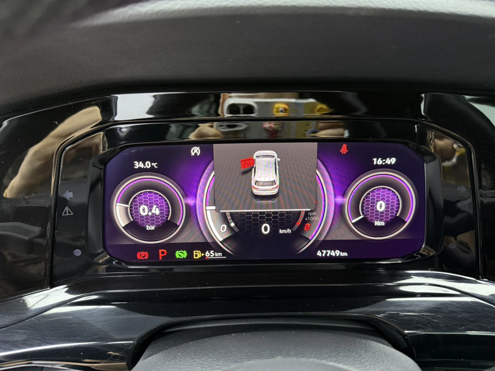 Volkswagen Golf, 2021г, передний привод, робот