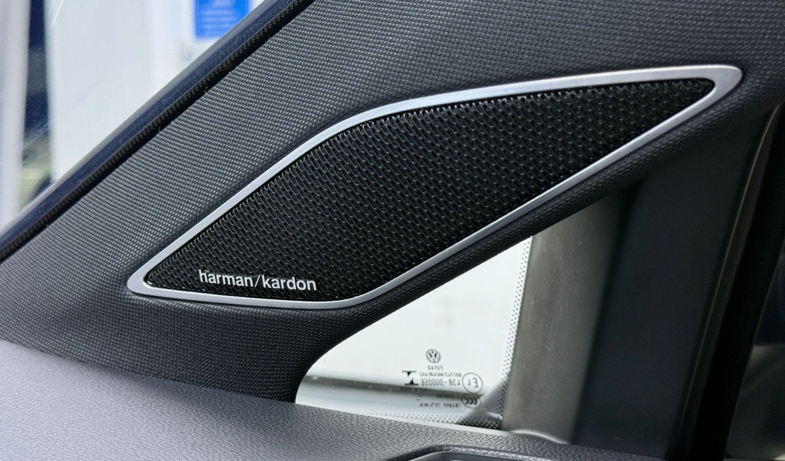 Volkswagen Golf, 2021г, передний привод, робот