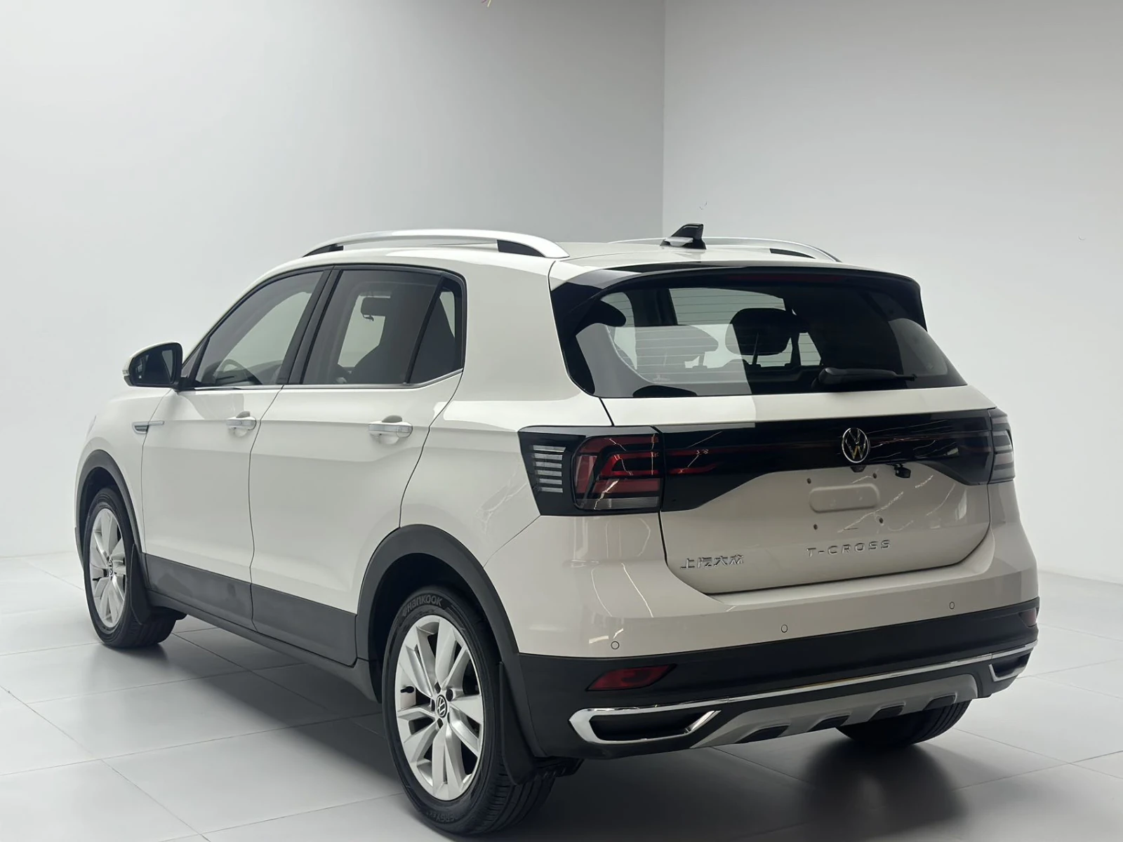 Volkswagen T-Cross, 2022г, передний привод, автомат