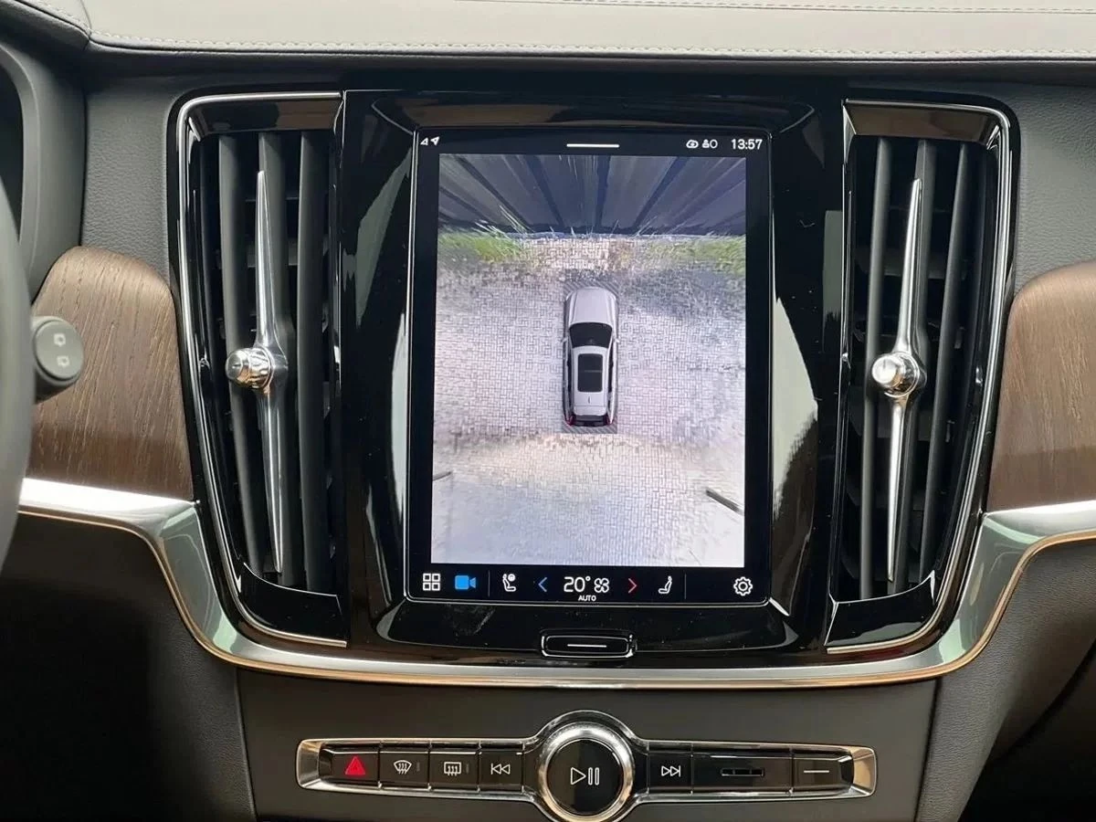 Volvo V90 Cross Country, 2024г, полный привод, автомат