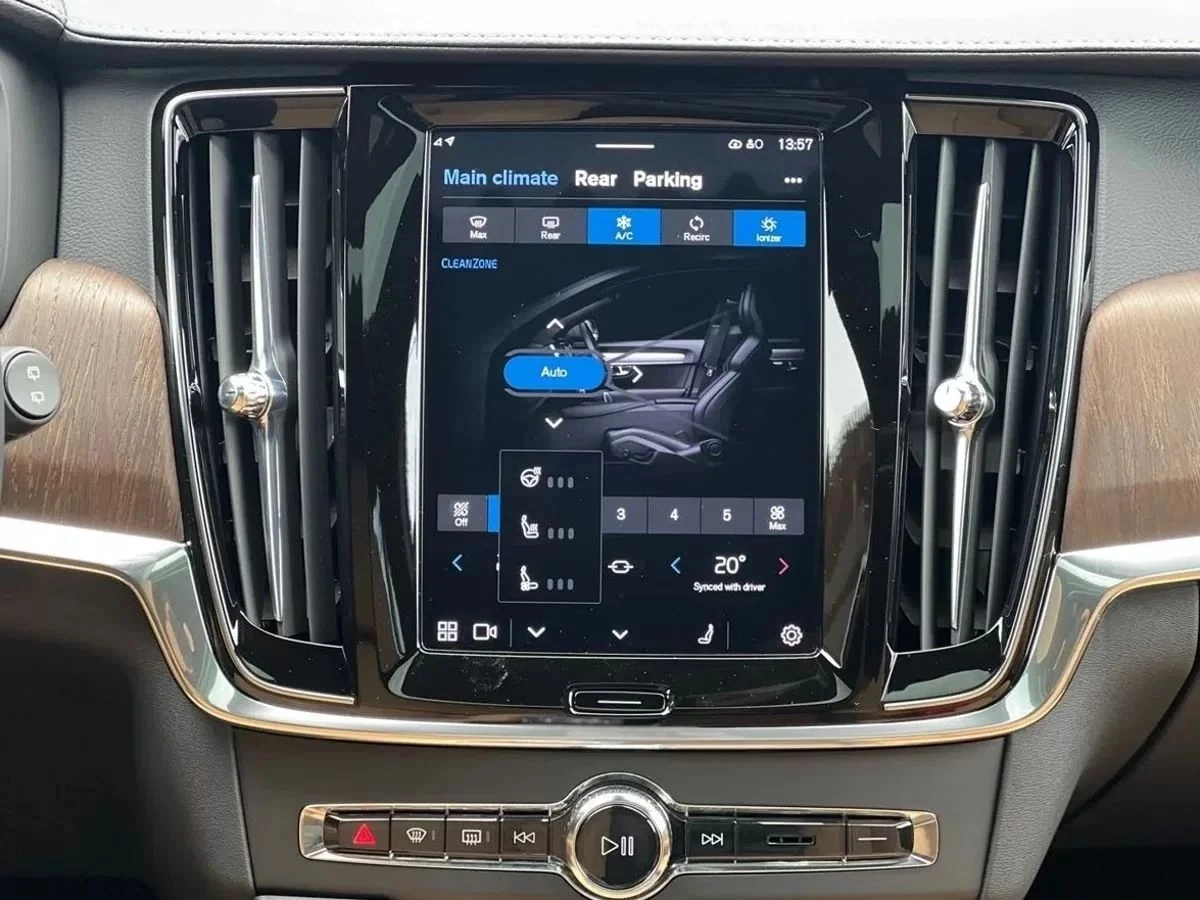 Volvo V90 Cross Country, 2024г, полный привод, автомат