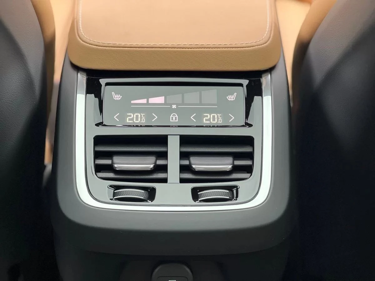 Volvo V90 Cross Country, 2024г, полный привод, автомат