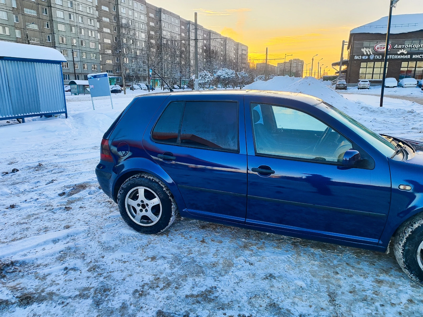 Volkswagen Golf, 1997г, передний привод, механика