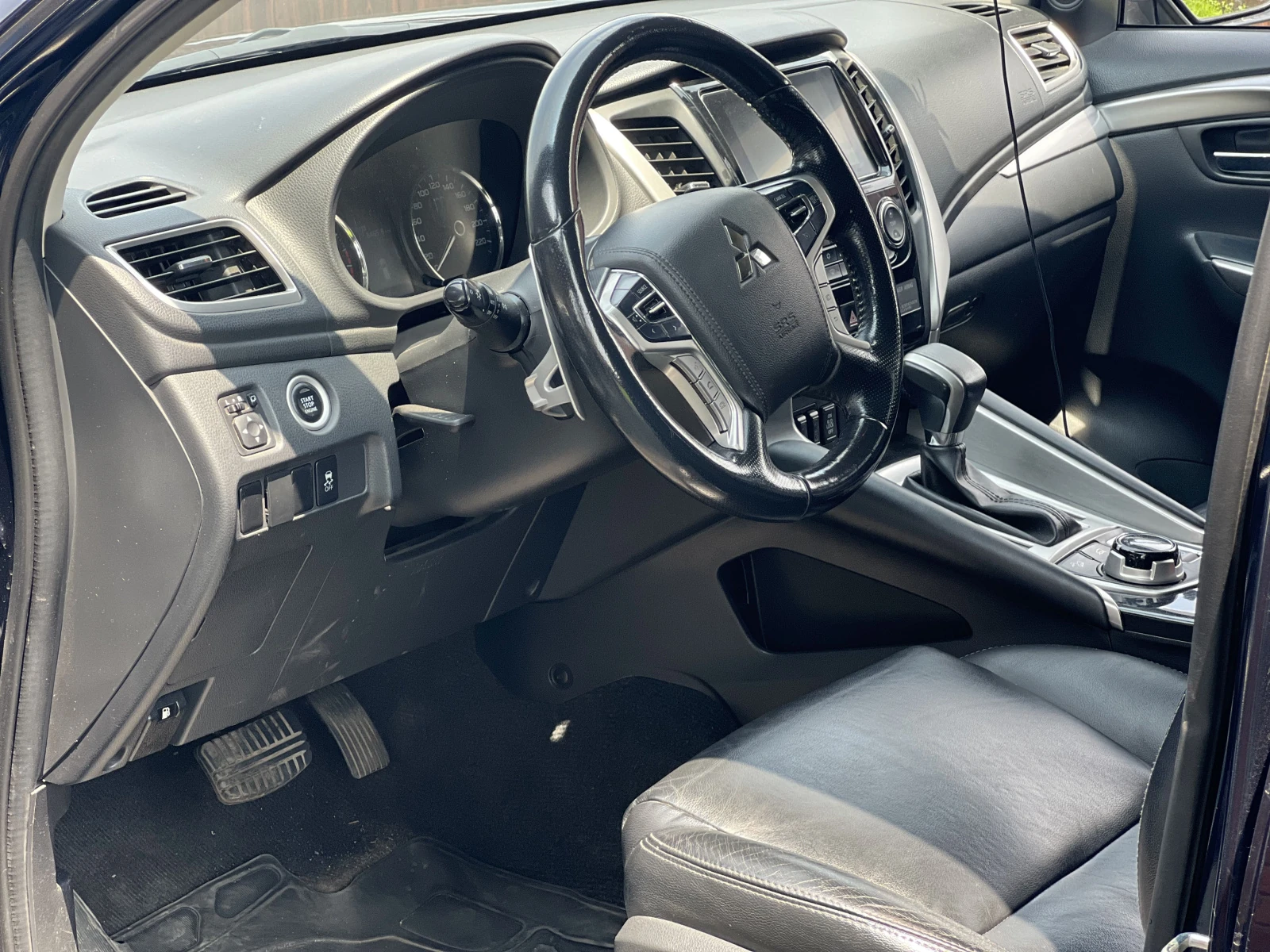 Mitsubishi Pajero Sport, 2018г, полный привод, автомат