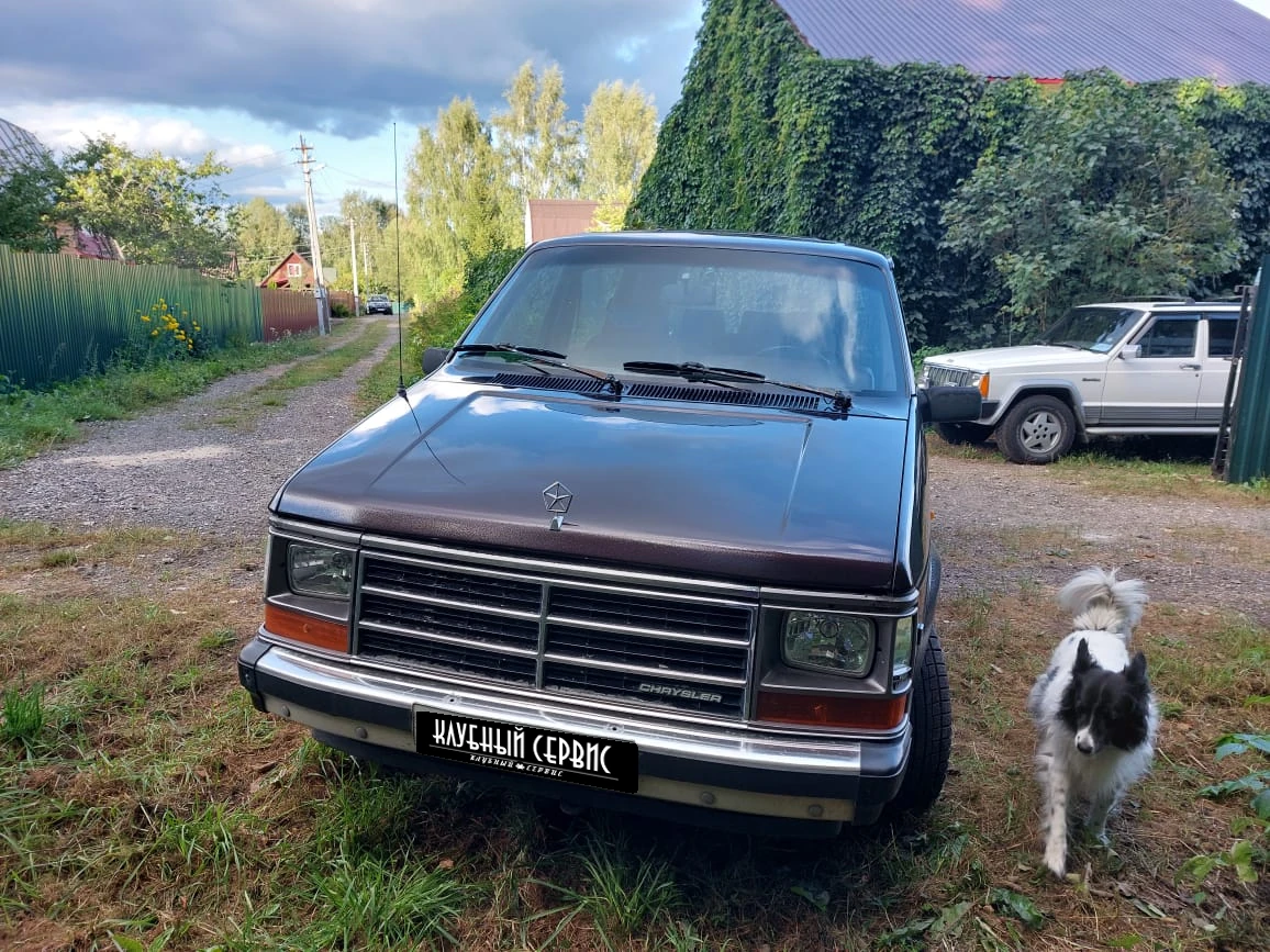 Chrysler Voyager, 1989г, передний привод, автомат