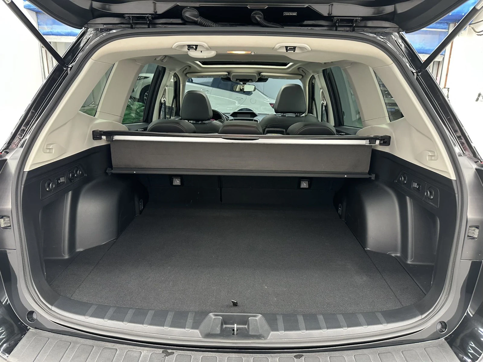 Subaru Forester, 2022г, полный привод, вариатор