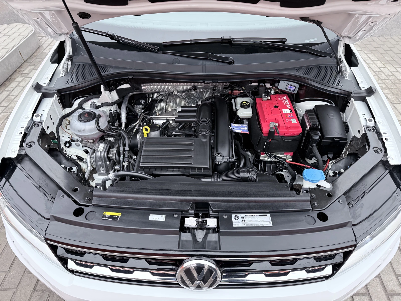 Volkswagen Tiguan, 2019г, передний привод, робот