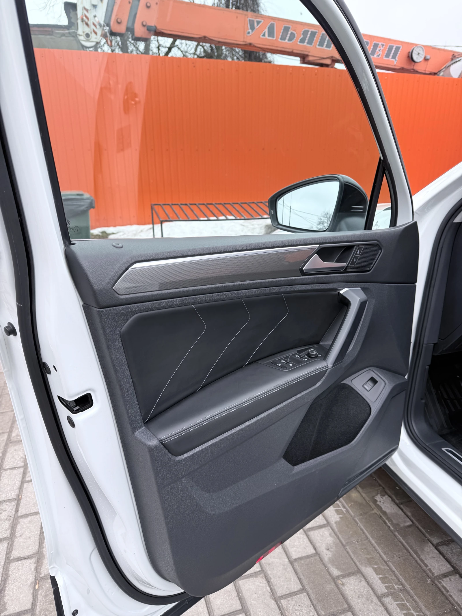 Volkswagen Tiguan, 2019г, передний привод, робот