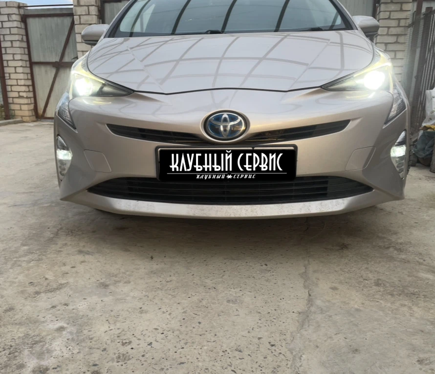 Toyota Prius, 2016г, передний привод, автомат