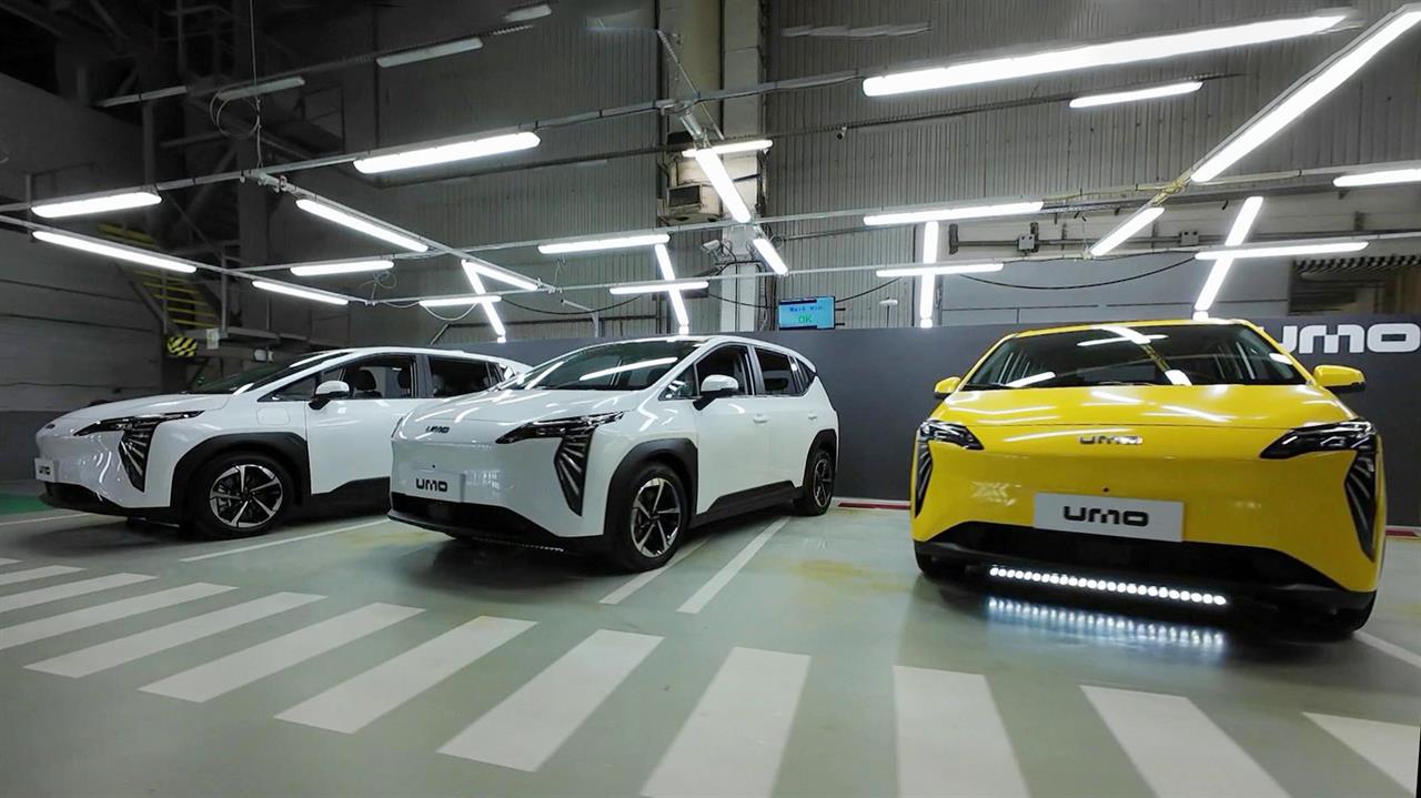 На заводе "Москвич" запустили сборку электрических кроссоверов нового российского бренда UMO.