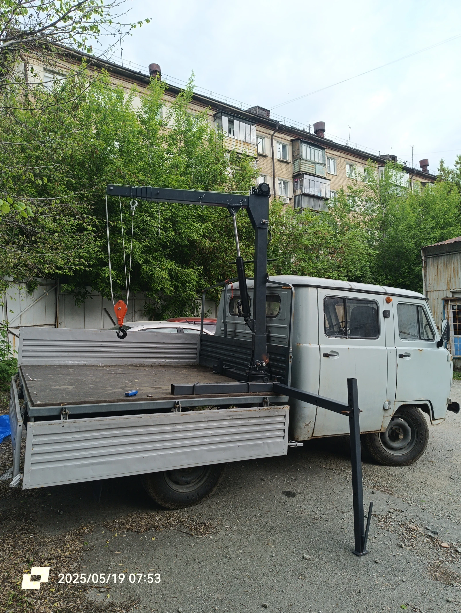 УАЗ 3909, 2006г, Заднеприводный с подключаемым передним привод, Механическая