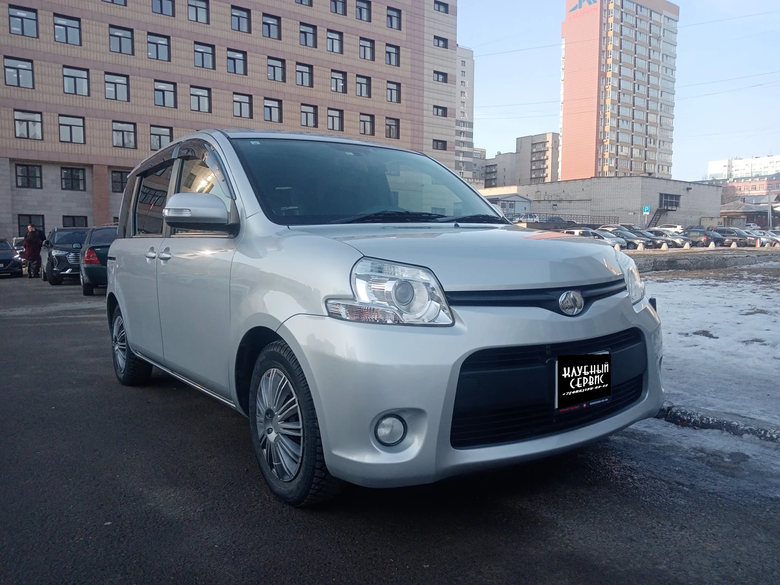 Toyota Sienta, 2015г, передний привод, вариатор