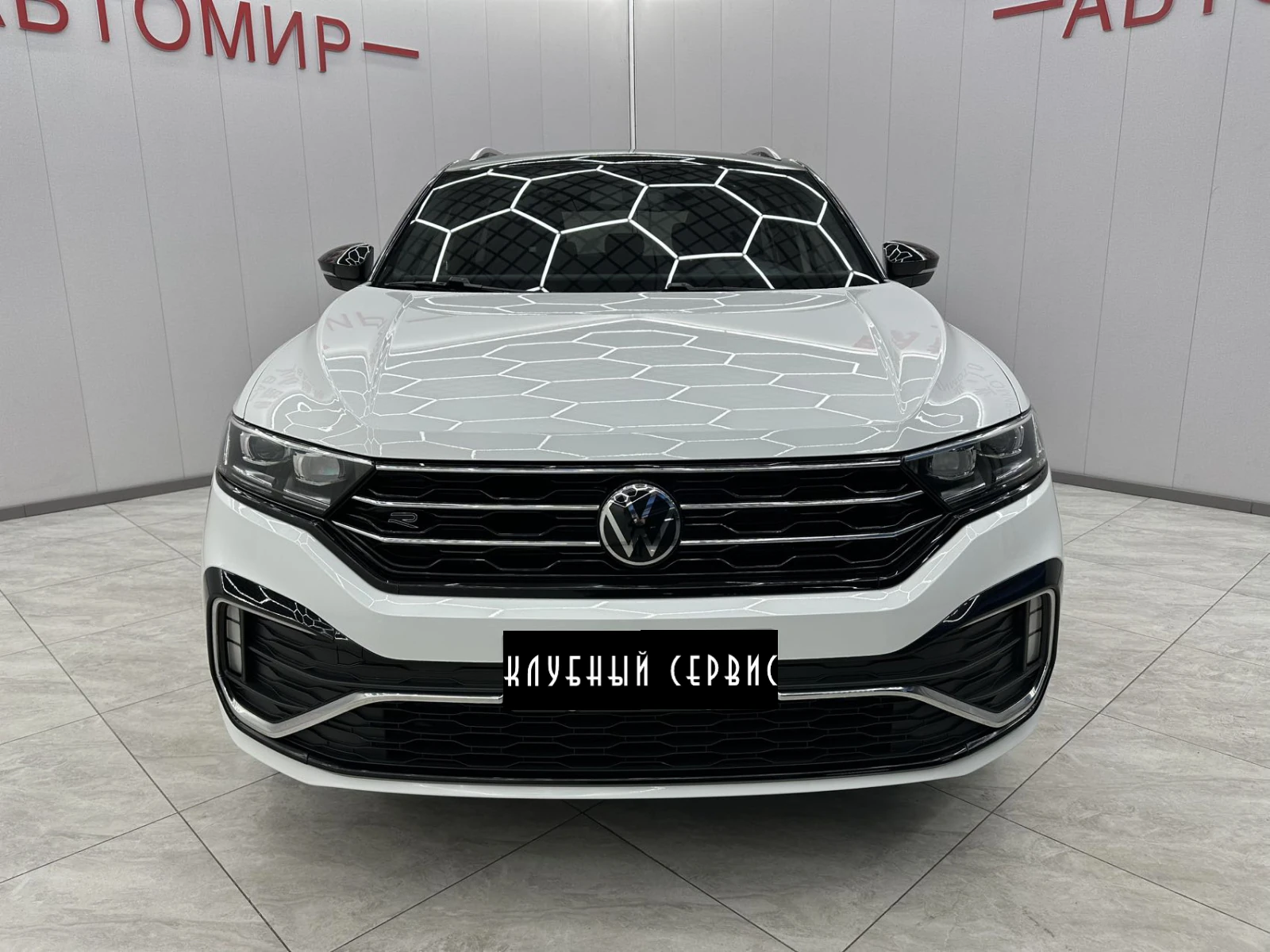 Volkswagen T-Roc, 2021г., передний привод, робот