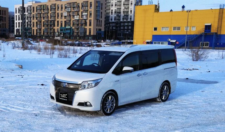 Toyota Esquire, 2016г, передний привод, вариатор