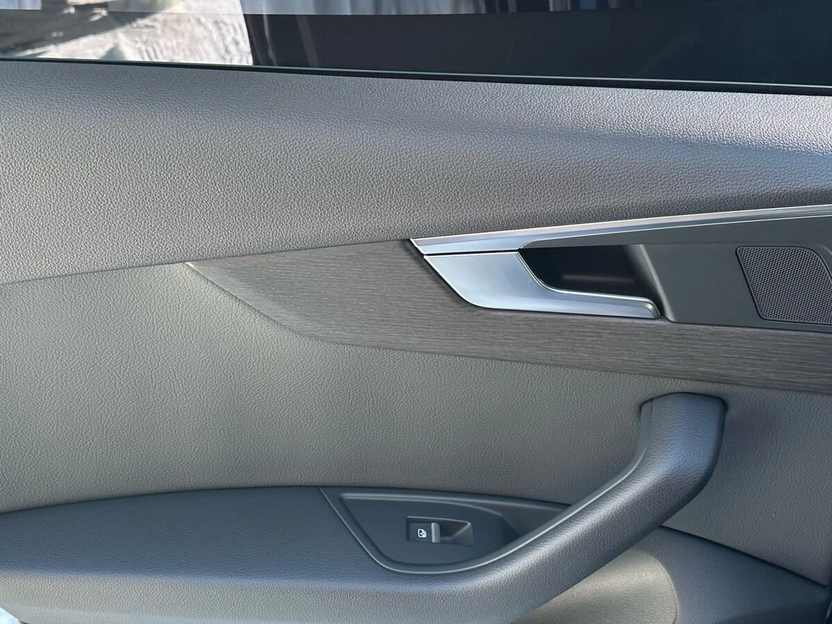 Audi A5, 2019г, передний привод, робот