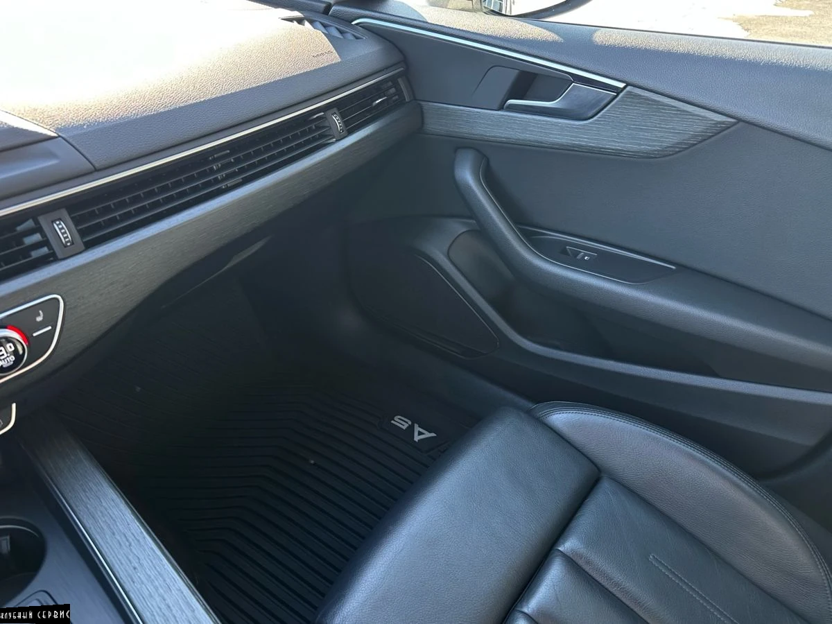 Audi A5, 2019г, передний привод, робот