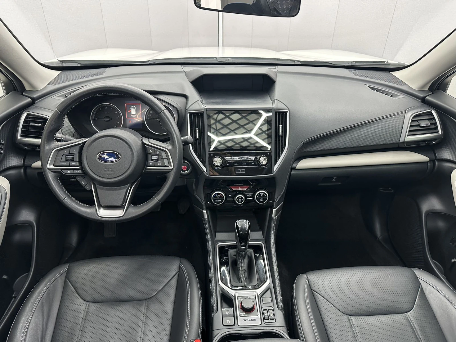 Subaru Forester, 2022г, полный привод, вариатор