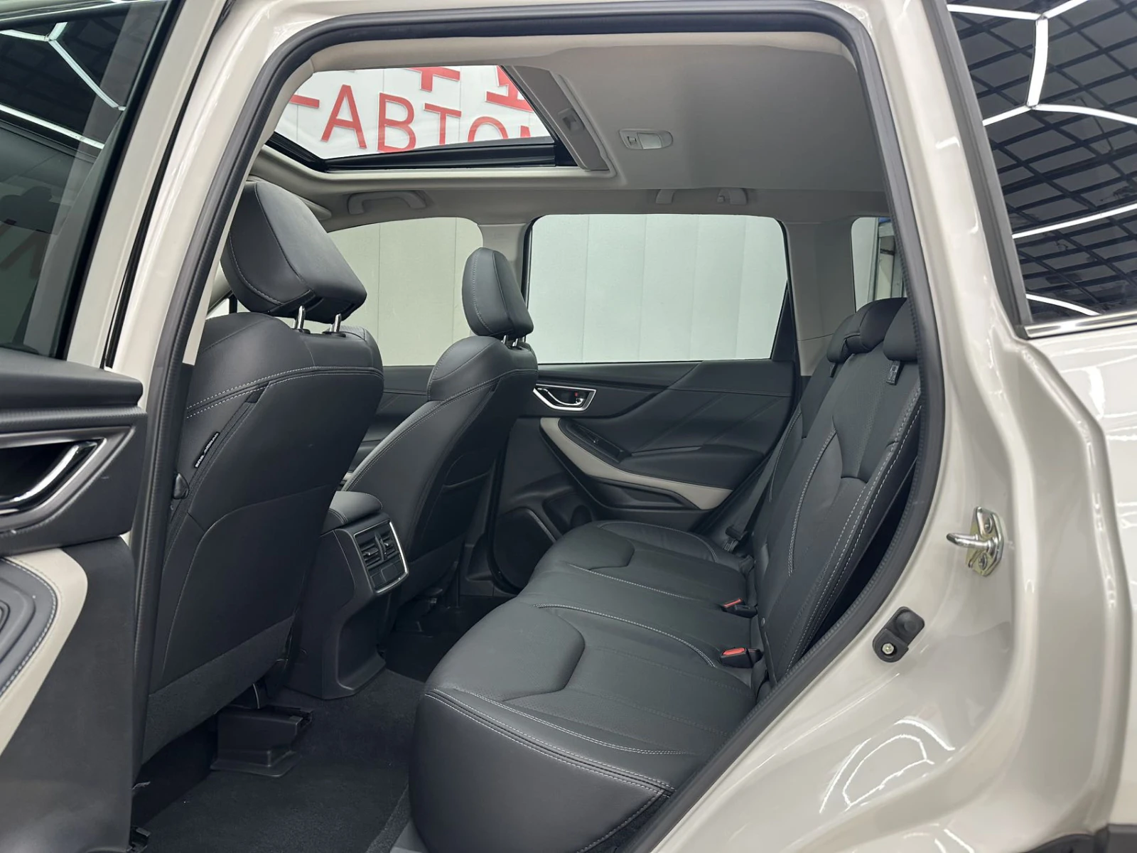 Subaru Forester, 2022г, полный привод, вариатор