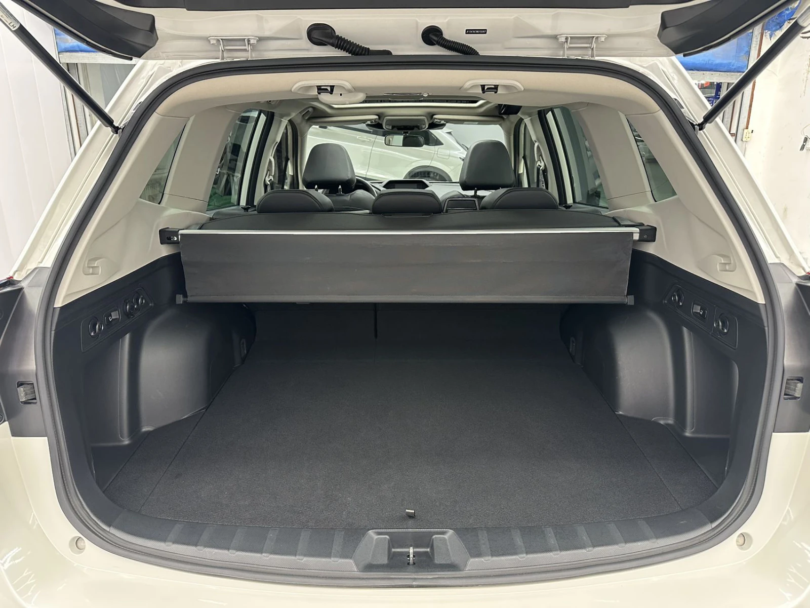 Subaru Forester, 2022г, полный привод, вариатор