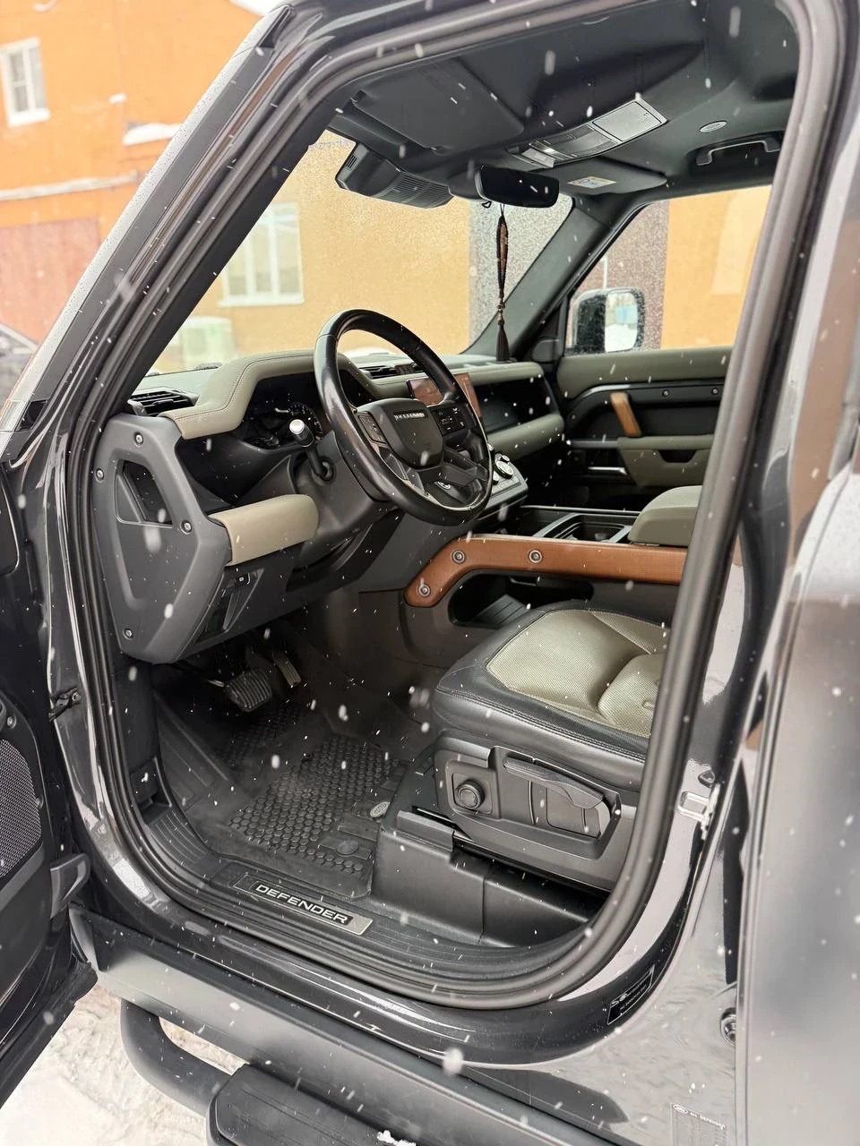 Land Rover Defender, 2021г, полный привод, автомат