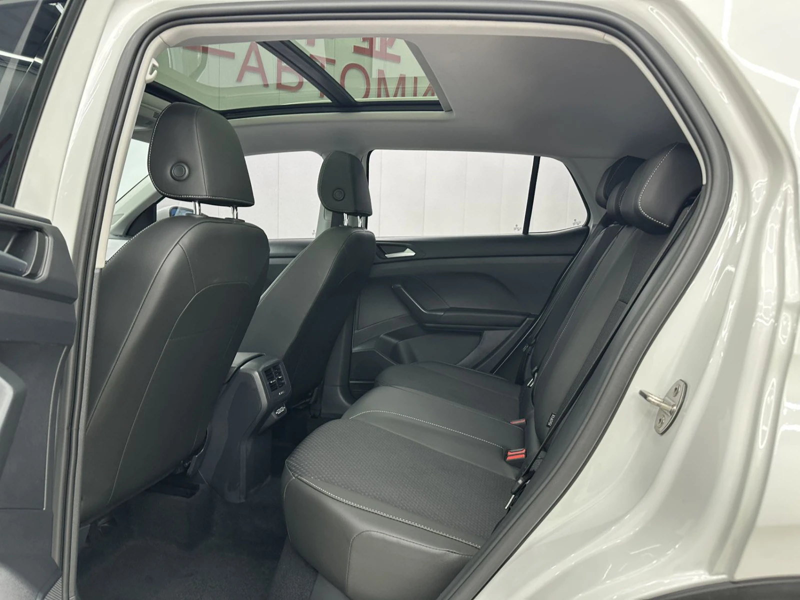 Volkswagen Tacqua, 2022г, передний привод, автомат