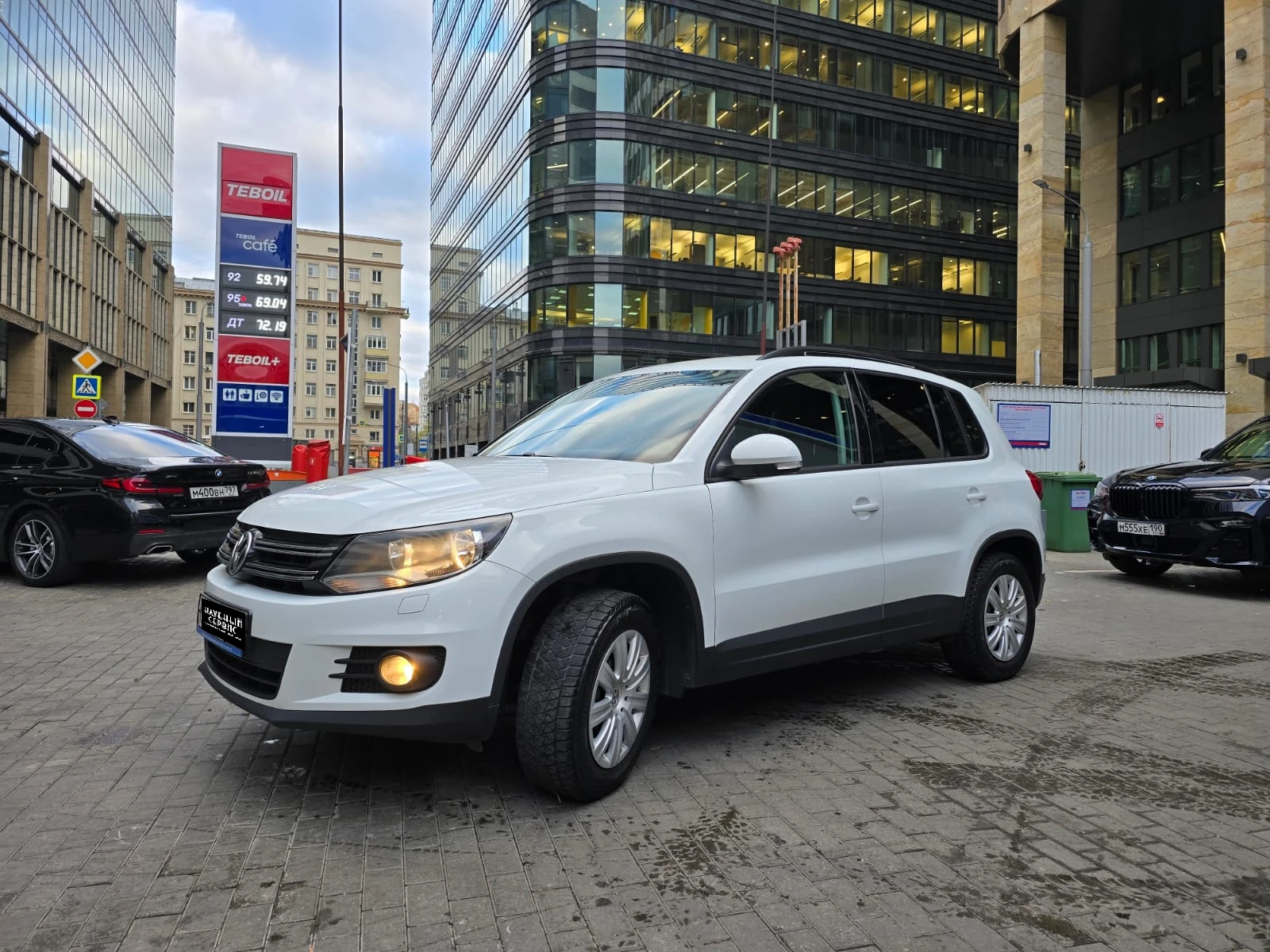 Volkswagen Tiguan, 2015г, полный привод, автомат